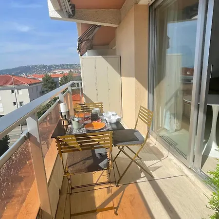 Vue - Terrasse - Parking - Apartmán